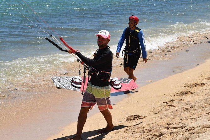 2.5-Hour Private Kiteboarding Lessons at Kanaha Beach in Kahului - Your 2.5 hours: what happens from first gear to last practice