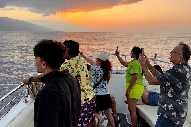 2 hour Lahaina Sunrise Whale Watch - The 2-hour cruise: what you’re doing on the water