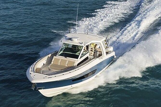 2-Hour Maalaea Luxury Powerboat Sunset Cruise for up to 6 Guests - Why the up-to-6 size changes the whole experience