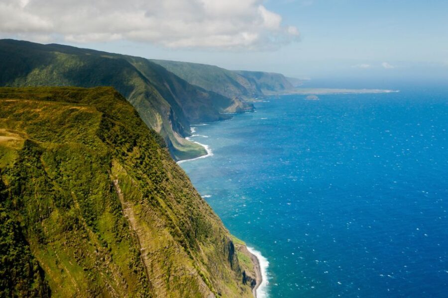 Central Maui: Two-Island Scenic Helicopter Flight to Molokai - Haleakala and West Maui Mountains on the Horizon
