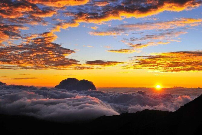Classic Haleakala Sunrise Tour - The road to the summit: what you learn on the drive