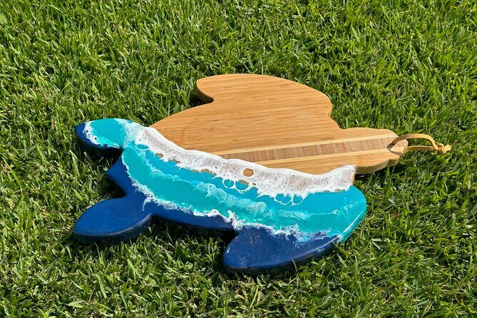 Epoxy Resin Cheese Board Art Class - Group size and instruction style: why small matters in resin work