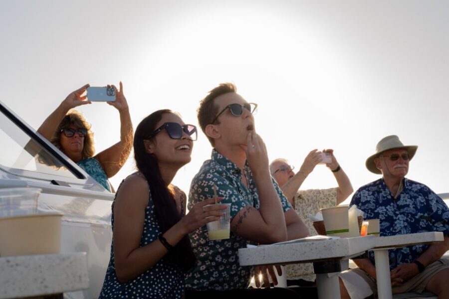 From Ma'alaea: Sunset Dinner Cruise Aboard the Quicksilver - Live Island-Style Music: The Soundtrack to the Sunset