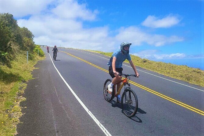 Haleakala Summit Best Self-Guided Bike Tour with Bike Maui - Your Bike Maui Setup: Kona Bikes and Cold-Weather Gear