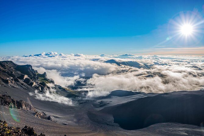 Haleakala Sunrise Tour with Breakfast and West Side Pickup - Haleakalā National Park Sunrise: Crater Light, Night-Sky Time, and a Short Sunrise
