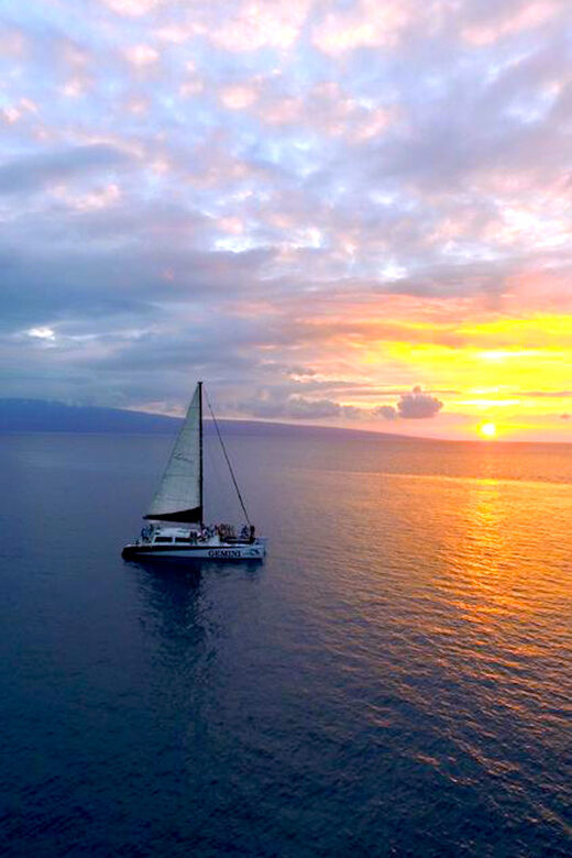 Maui: 2 Hour Sunset Dinner Sail with Open Bar and Appetizers - Appetizers on board: island BBQ style without the dinner pressure