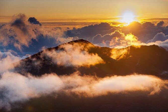 Maui Adventure Bundle: 6 Epic Audio Driving Tours, Including Road to Hana - Haleakalā coverage: crater views, short breaks, and long-trail reality checks