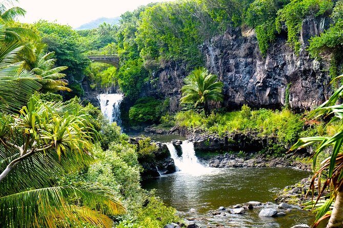 Maui Adventure Bundle: 6 Epic Audio Driving Tours, Including Road to Hana - West Maui coastline day: beaches, blowholes, and Iao Valley