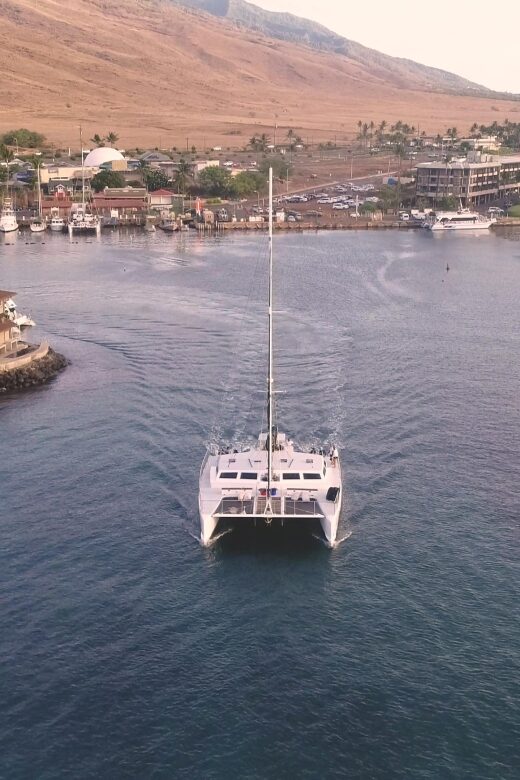 Maui: Deluxe Molokini Snorkel with Breakfast & Lunch - Breakfast, lunch, and the spritz bar: eating like a human on a snorkel day