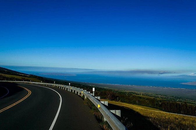 Maui Haleakala Self Paced Downhill Bike Tour with Mountain Riders - Bikes, helmets, water, and snacks: what’s included and what to plan for