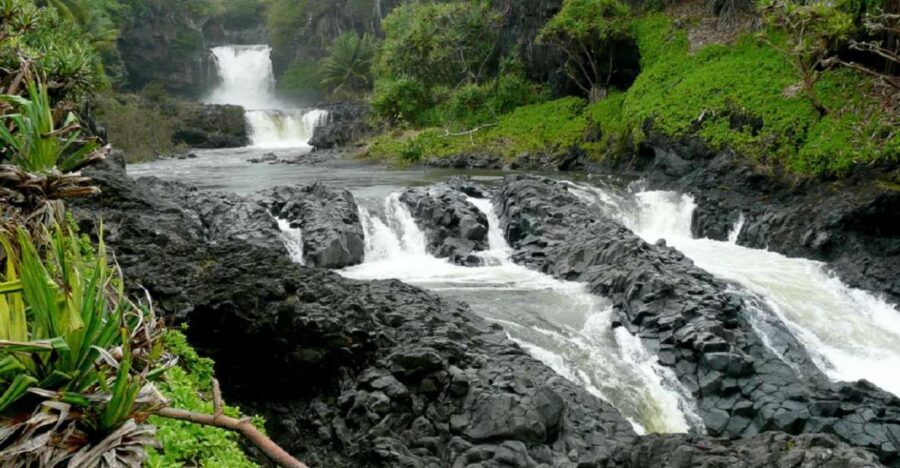 Maui: Hana Hiking Tour with Lunch - Lunch on the Trail: Picnic Energy Without the Logistics
