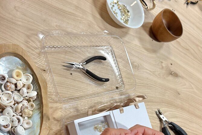 Maui Jewelry Making Class with Puka Shells and Pearls - Who Should Book This (and Who Might Not)