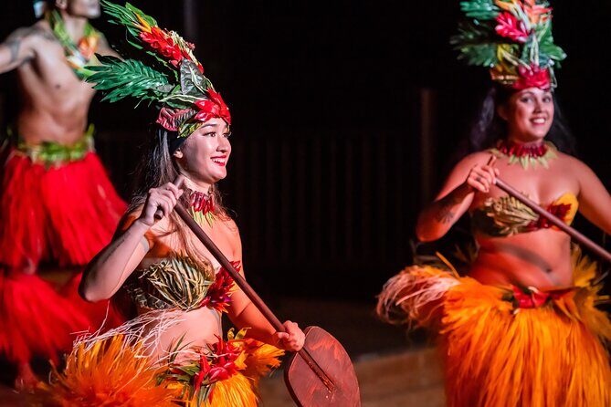 Maui Luau: Gilligans' Island Luau in Kihei - The show in Kihei: Polynesian dance sequence and the fire finale