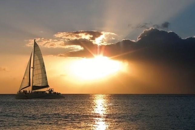 Maui: Ma'alaea Catamaran Sunset Sail with Appetizers - Why Maalaea Sunset Feels Different Than the Usual Tour