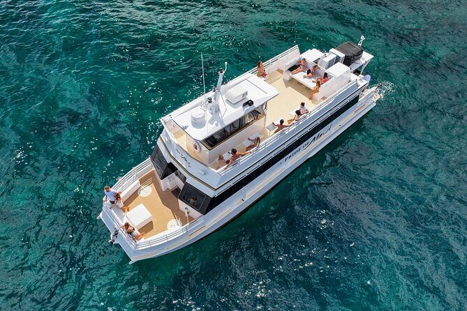 Maui: Molokini and Turtles Luxury Yacht Snorkel - Key things that make this Maui Molokini and Turtles yacht snorkel different