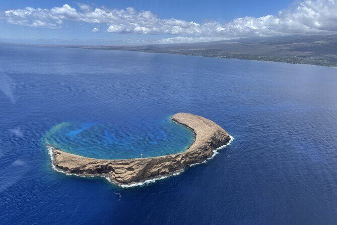 Maui -PRIVATE- Air Tour FUN: 3 Islands: (2-5 people): SEE it ALL! - Taking the controls: how the yoke opportunity changes the whole trip