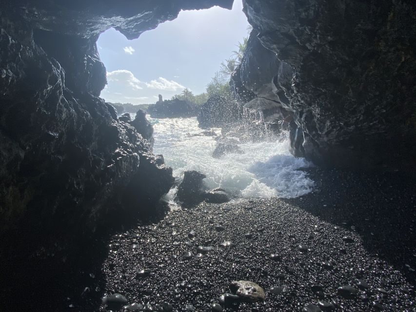 Maui: Road to Hana Private Adventure Tour with Luxury SUV - Hamoa Beach and Waianapanapa: Black Sand Beach in crisp, dramatic style