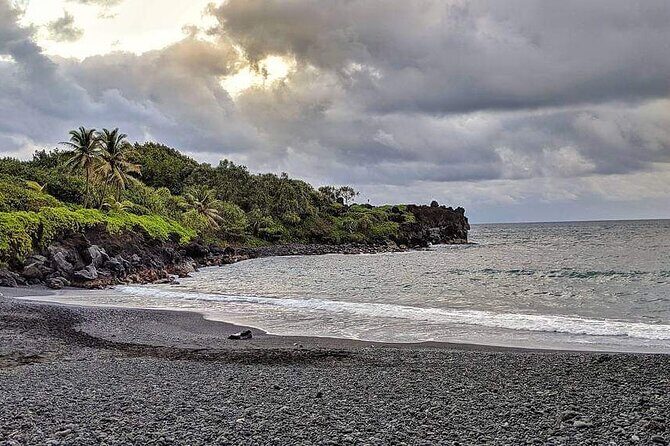 Private Full Day Hana Jeep Tour - Stop 1: Ho’okipa Beach Park for Surfers and Big Views