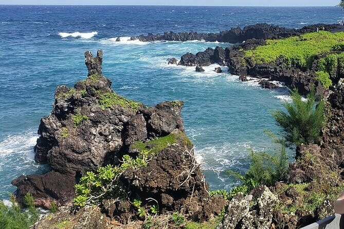 Private Full Day Maui Road to Hana Tour - What’s Included: Snacks, Water, Soda, and Air-Conditioned Comfort