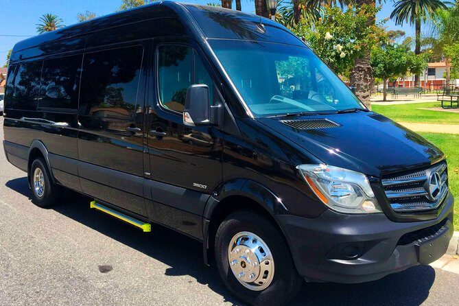 Private Road to Hana or any Maui destination in Luxury Mercedes Sprinter - The day’s flow: pickup, narration, and real stop time
