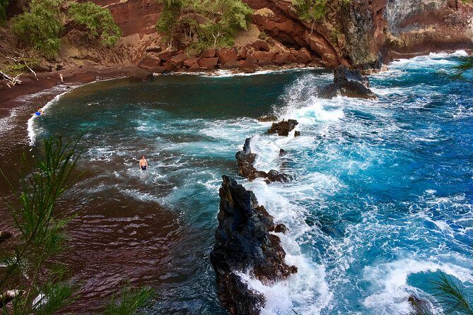 PRIVATE Road to Hana Tour - Waikamoi Ridge Trail: waterfall views with two ways to do it