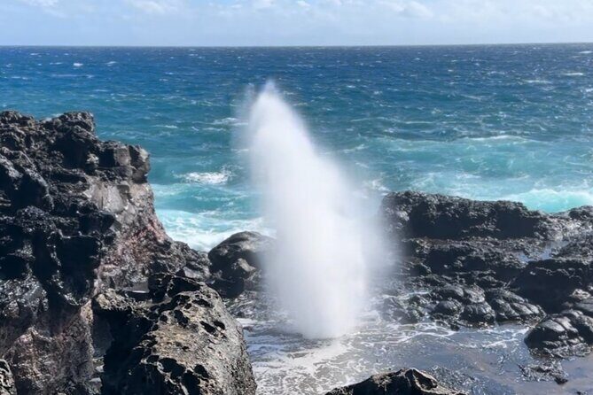 Private West Maui Coastline Open-Air Jeep Tour - Dragons Teeth Trail: 30 minutes for otherworldly rock shapes