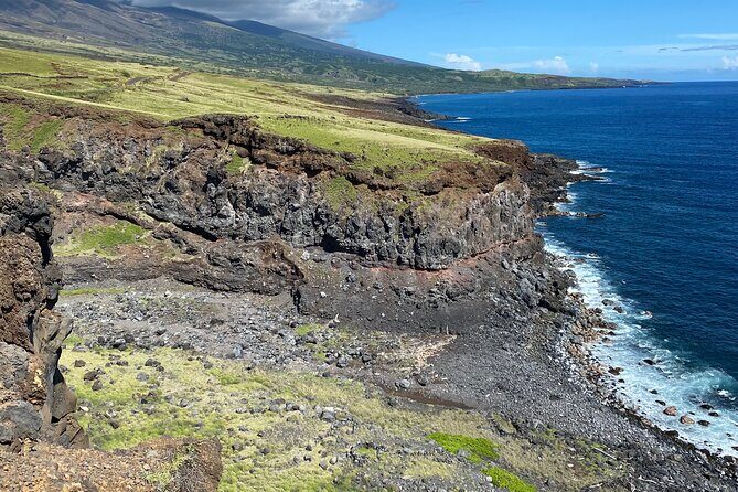 Rainforest Tour to Hana and Beyond - Packing and Comfort: Motion Sickness, Tight Van Seating, and Guide Energy