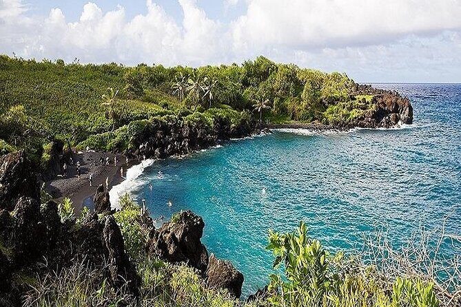 Road to Hana Deluxe Rainforest and Waterfall Experience from Oahu - Wai’anapanapa State Park: When the Passes Save You Time