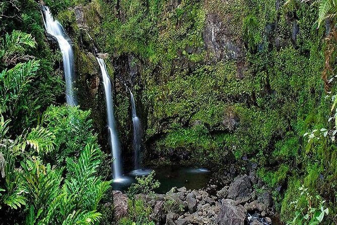 Road to Hana Deluxe Rainforest & Waterfall Experience from Maui - Ke‘anae Point and Aunty Sandy’s banana bread: snacks as a mini adventure