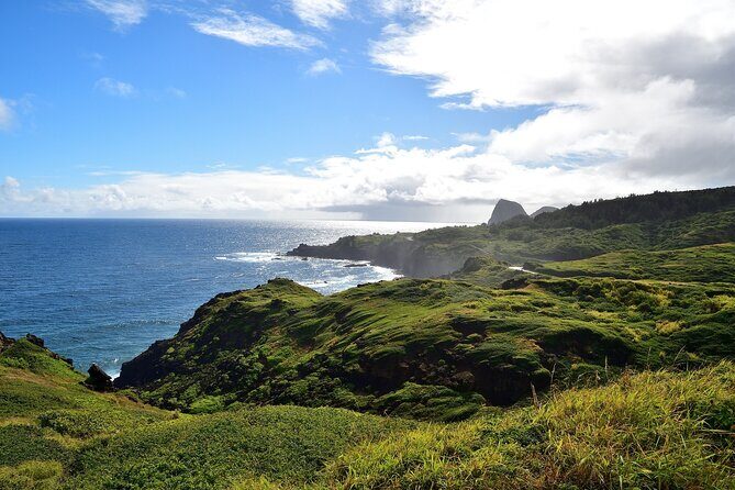 Road to Hana Full Day Tour with A Guide - Ke‘anae Peninsula: Tsunami Survival, Church History, and Aunty Sandy’s Banana Bread