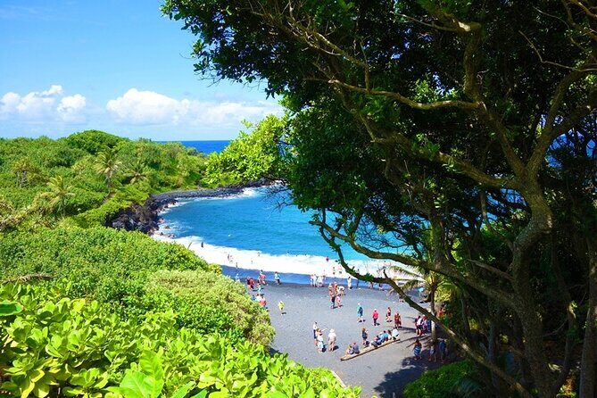 Road to Hana Rainforest, Black Sand Beach, Waterfalls & Lunch - Waiʻānapanapa Black Sand Beach: Lunch, Cobalt Water, and Cave Country
