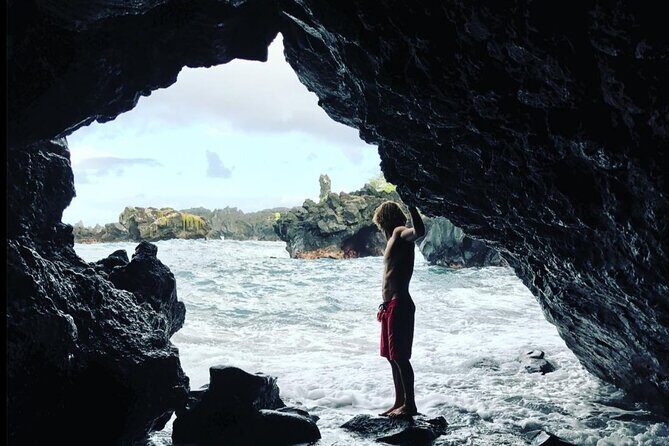 Road To Hana Tour with GO PRO 13 Videography - Hana Highway Stops: Beaches, Waterfalls, and the Cave Factor