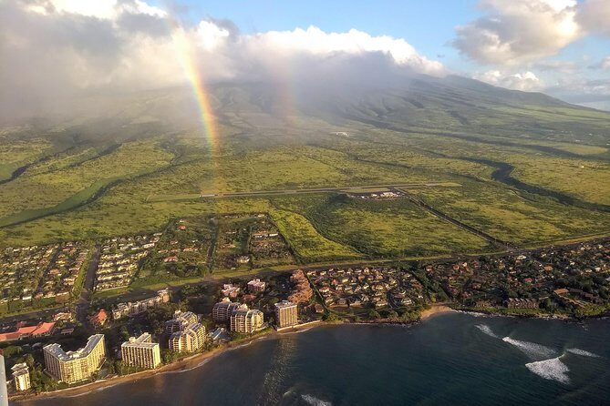 Romantic Sunset Champagne -Private- Maui Air Tour: Intimate & Spectacular! - Hearing the Guide Clearly: Headsets and Live Commentary That Matter