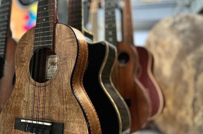 Ukulele Lesson on Maui (Basics) - Where to meet and how to plan your afternoon around 1:00 pm