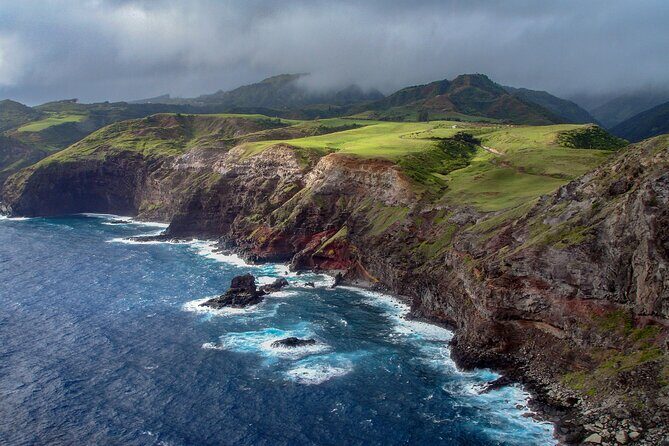 Waterfalls of West Maui and Molokai Helicopter Tour - Why a West Maui and Molokai helicopter flight beats other viewpoints