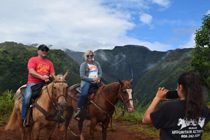 West Maui Mountain Waterfall and Ocean Tour via Horseback - Meeting in Wailuku and getting set up with your gear